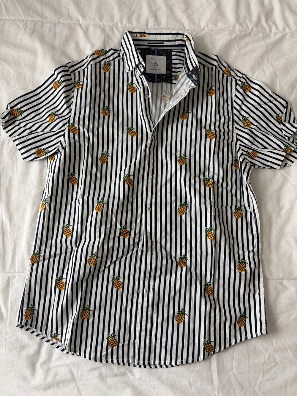 Denim&Flower Men's Short-Sleeve Pineapple Print Stripe Shirt - White/Black